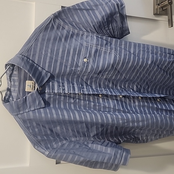 XL Johnnie-O button down - Picture 2 of 4